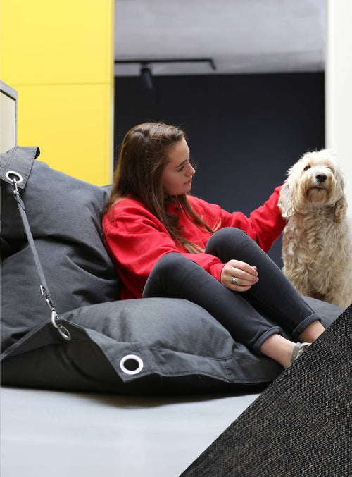 Fatboy Buggle-Up Olefin bean bag — the perfect adjustable lounger for any space. Indoor and outdoor use. Durable, UV-resistant, and built for relaxation.