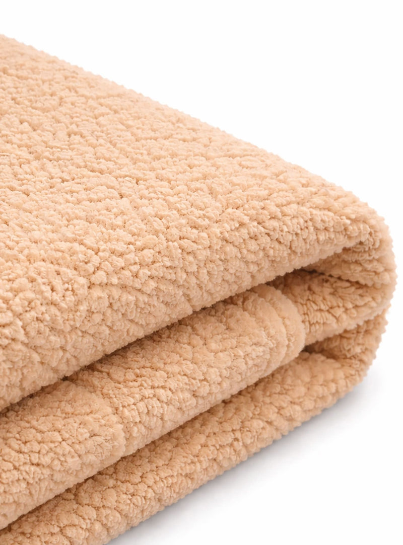 Slim Teddy outfit in latte color.