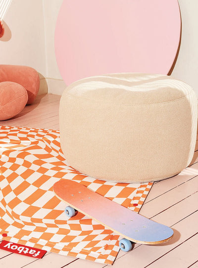 Fatboy Canada Point Large Sherpa is an island of relaxation. This oversized pouf is surprisingly comfortable. What’s more, it’s  always there for your snacks, drinks, friends and - most importantly - your feet.