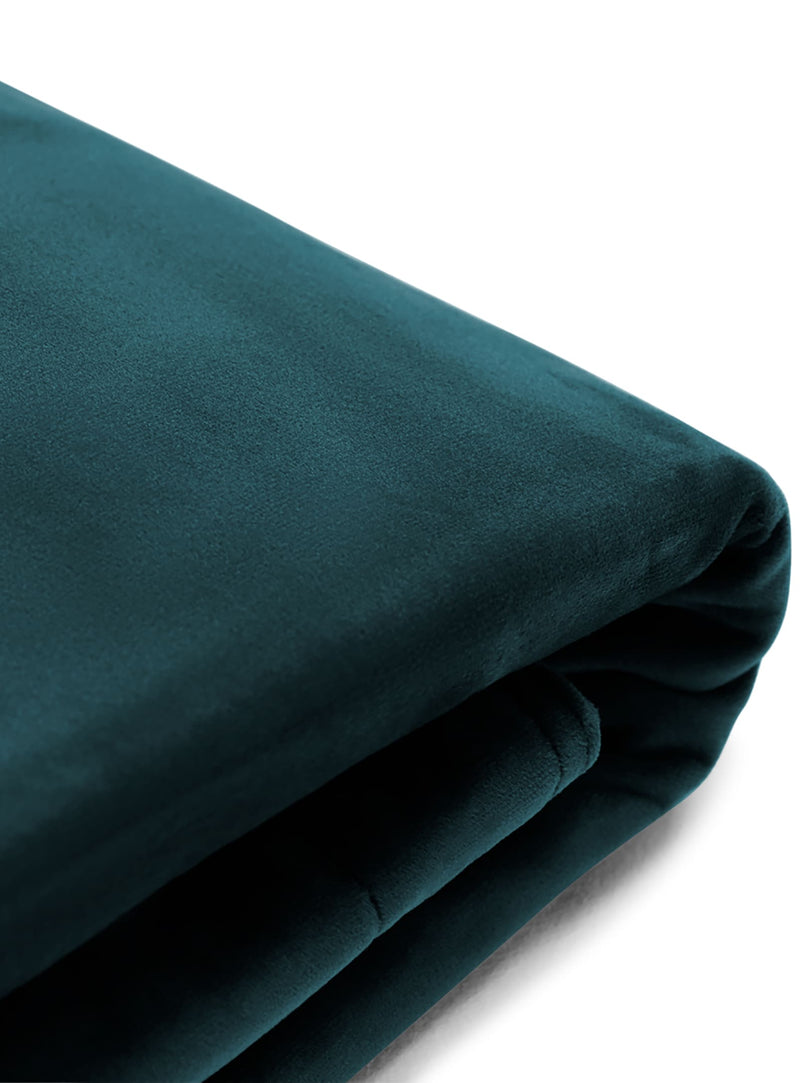 Slim Velvet outfit in petrol color.