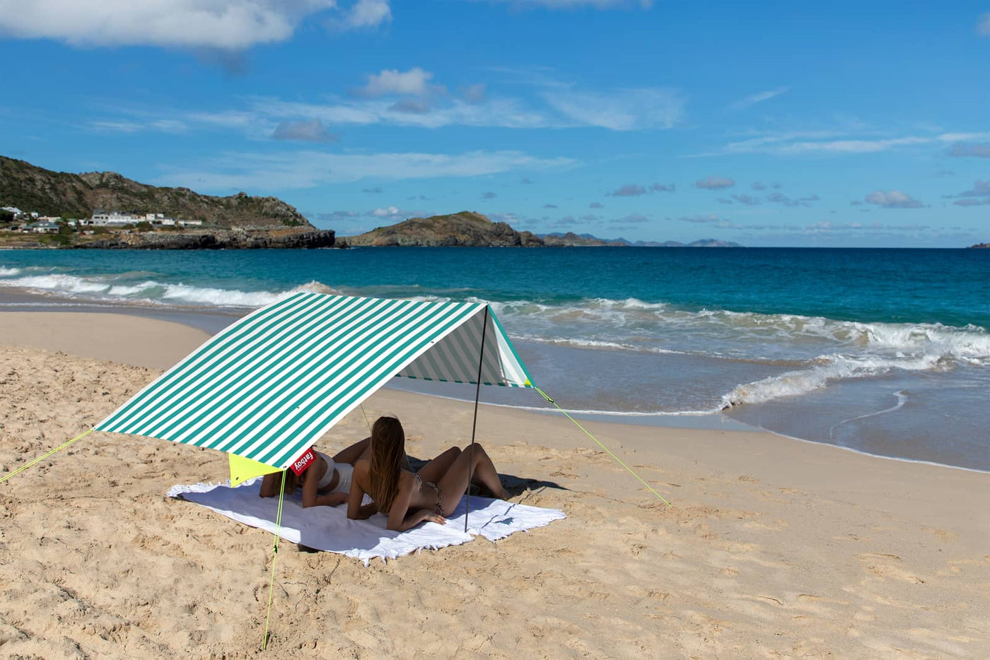 Portable and stylish Fatboy Miasun beach tent - UV protection for outdoor relaxation.