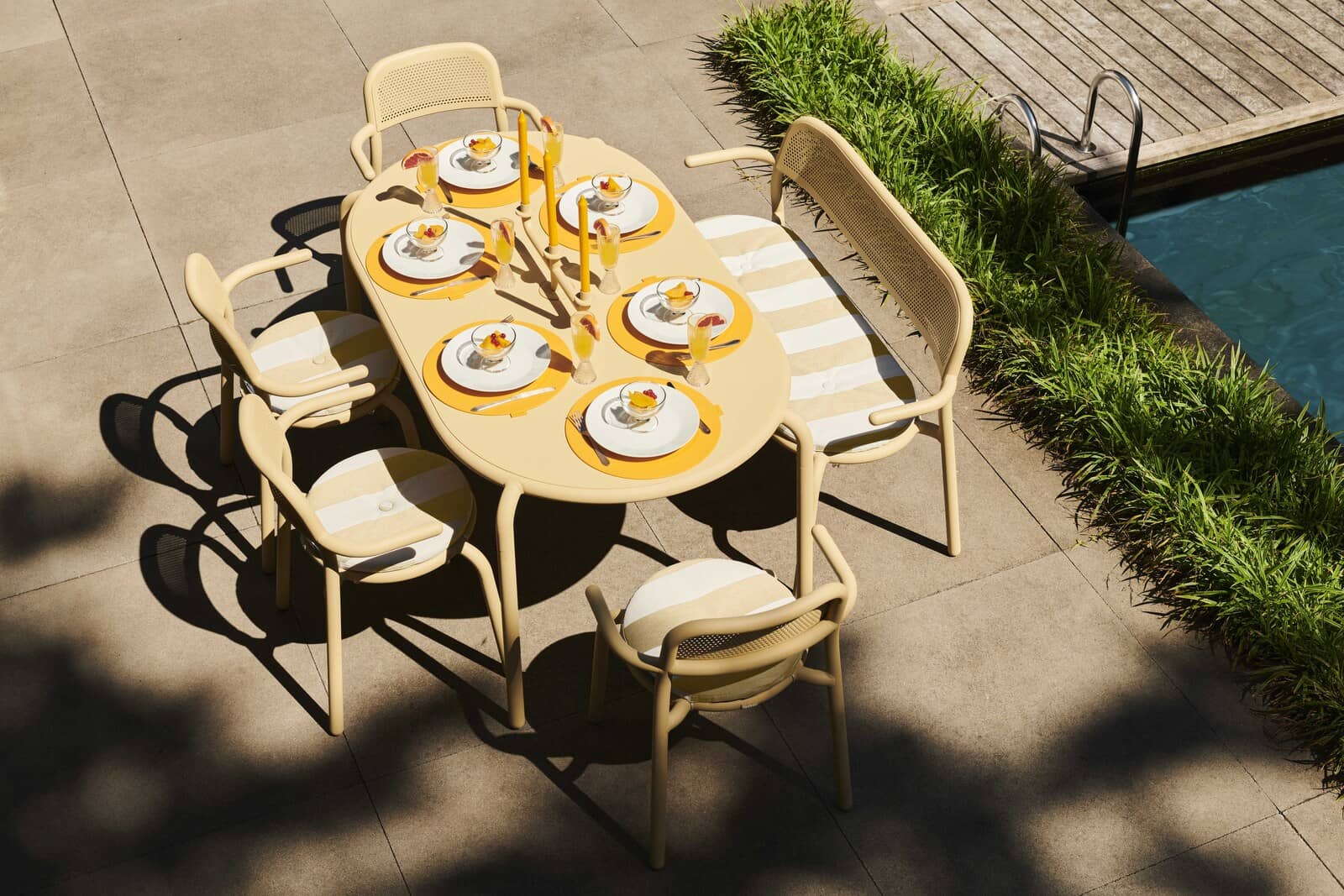 Toní Tablo Clearance: Outdoor Dining Table – Fatboy Canada