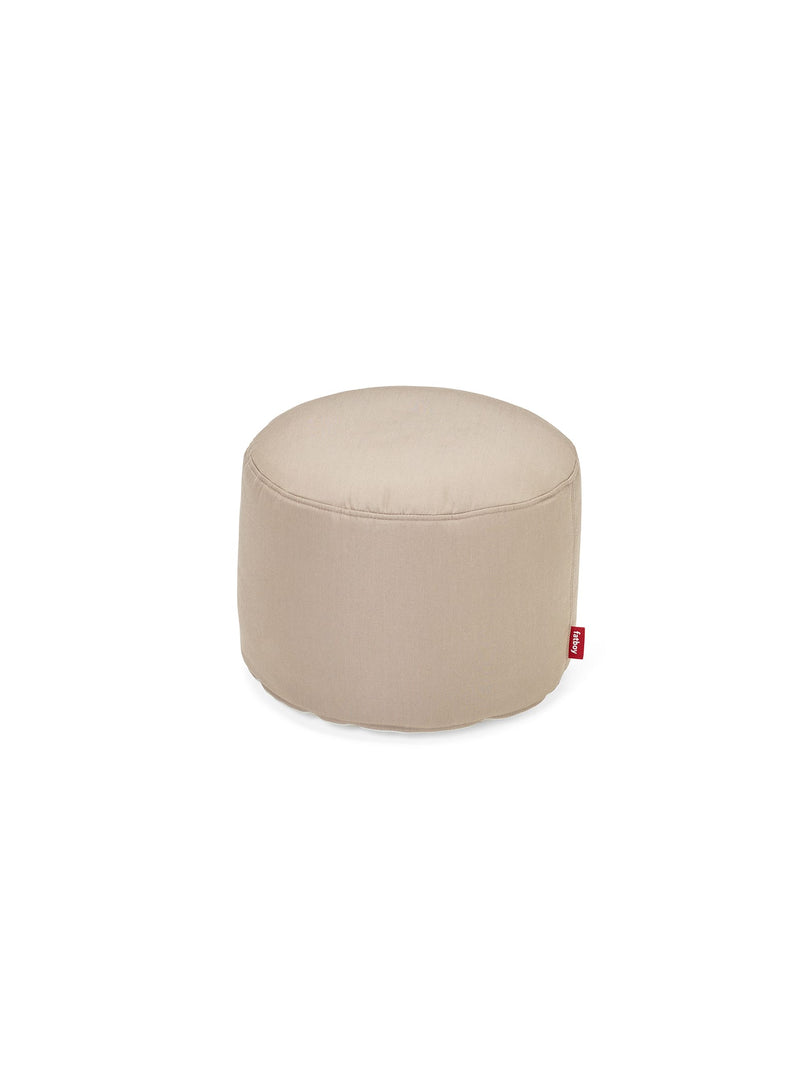 Fatboy Point Olefin outdoor ottoman in grey taupe color, a water-resistant and UV-resistant pouf, perfect for Canadian patios and garden seating.