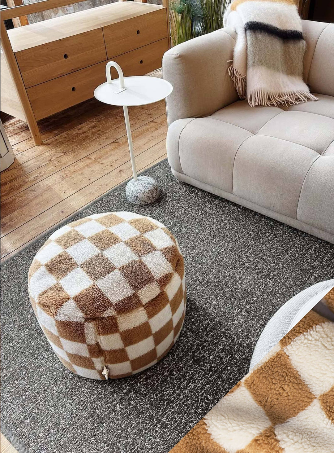 POINT_TEDDY_CHESS_Almond_Cream