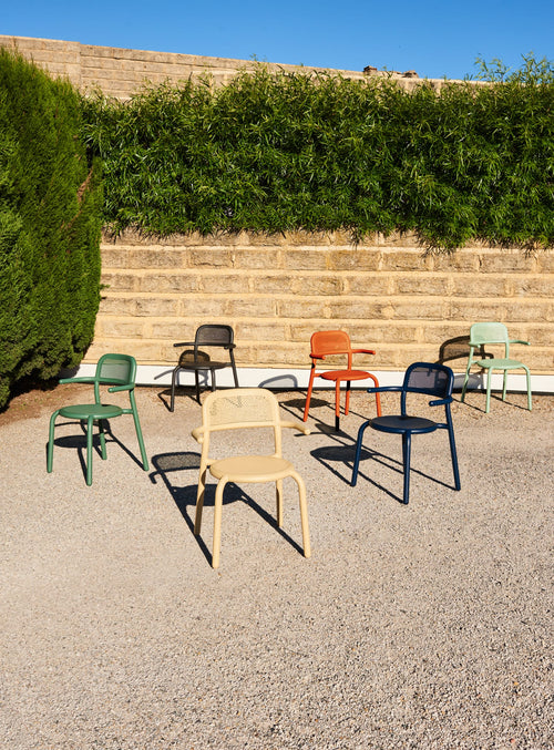Fatboy Toní Armchair in sleek aluminum, perfect for Canadian patios, featuring durable, rust-free design and Axalta outdoor coating.