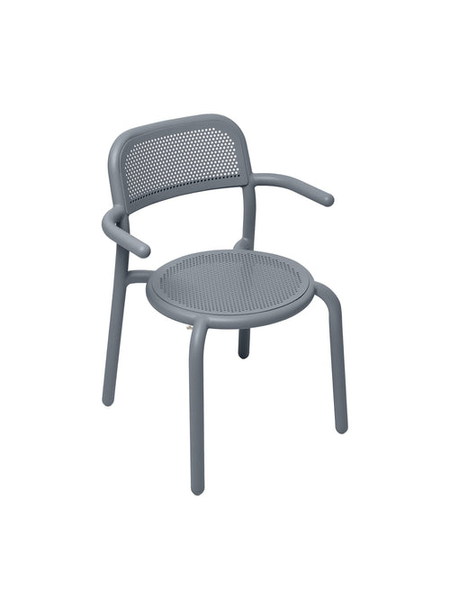 Fatboy Toní Armchair in elephant color, durable aluminum outdoor chair with rust-free, fade-resistant finish, perfect for Canadian patios and gardens.