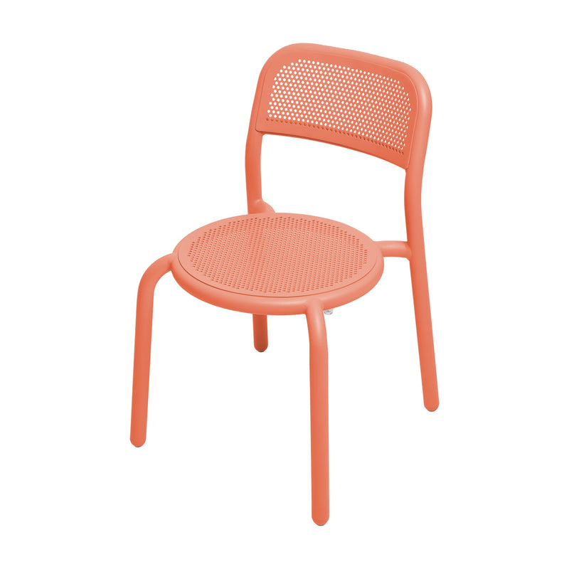 Fatboy Toní Chair in tangerine color, a durable aluminum outdoor chair with UV-resistant coating, perfect for patios, balconies, and gardens.