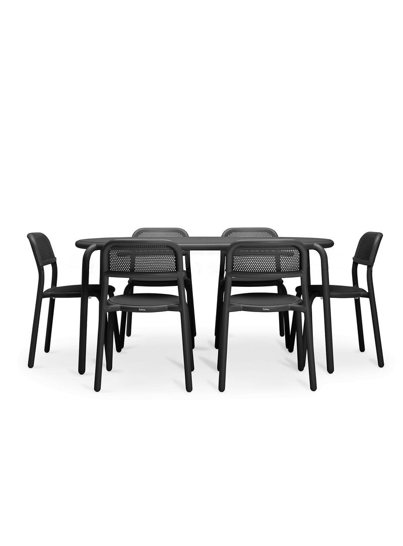 Toní Outdoor Dining Set in anthracite by Fatboy — modern 6-seater aluminum Tavolo table and six chairs for patios, decks, and gardens.