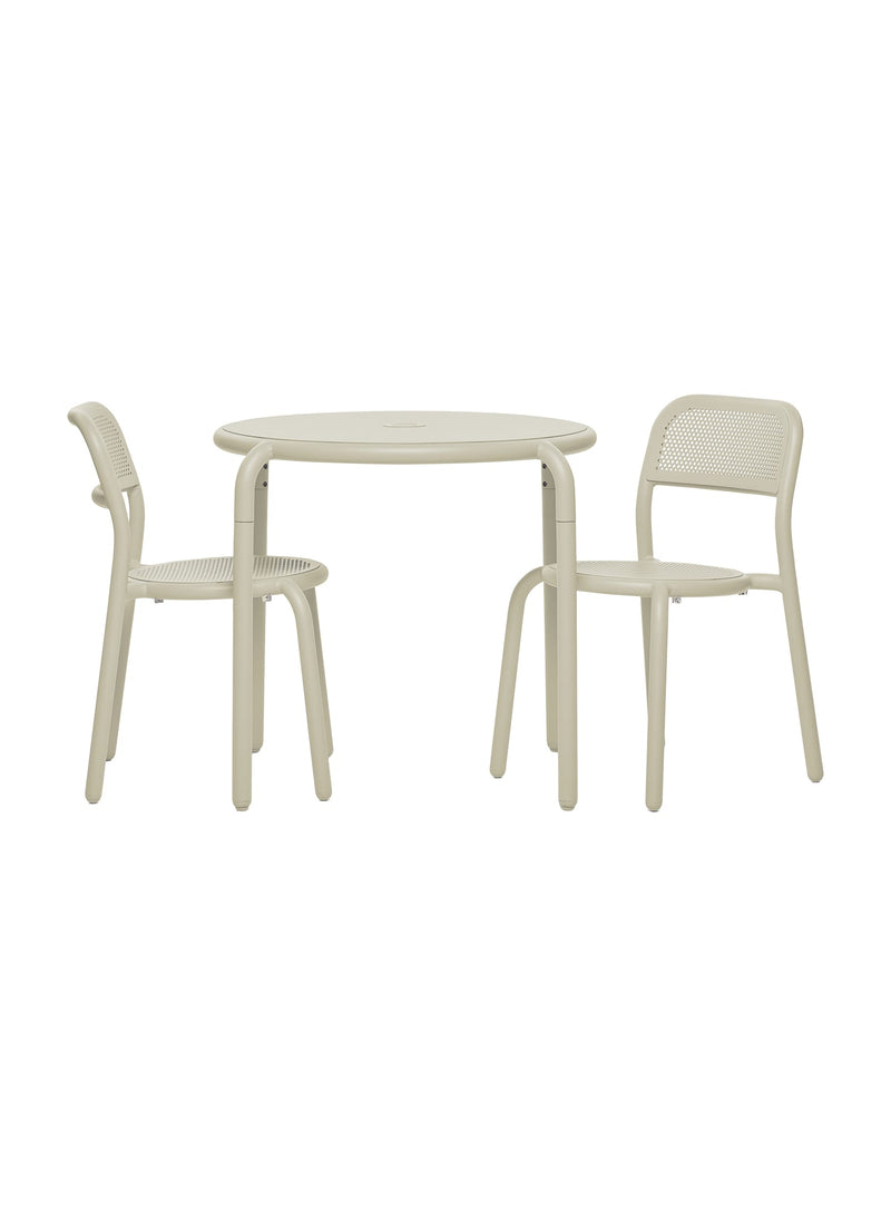 Fatboy Toní Bistreau Outdoor Aluminum Round Table + Two Chairs in Desert