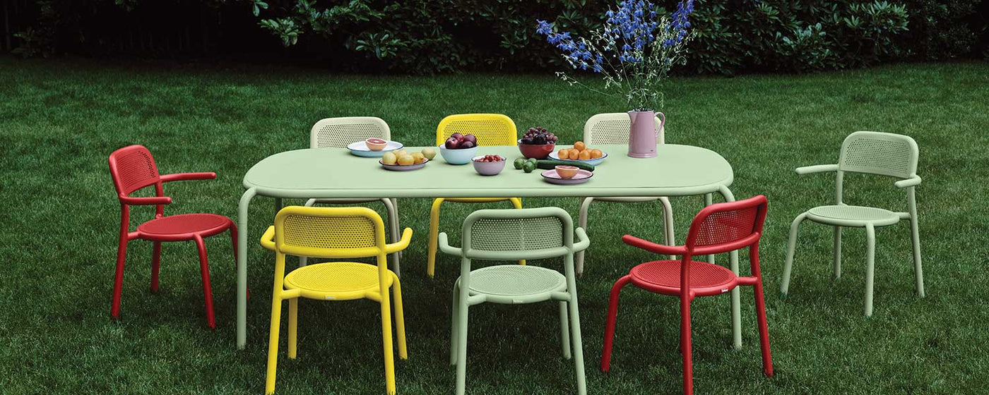 These outdoor one-piece chairs are rock solid. And thanks to their high-quality  coating they are corrosion-resistant, color-fast and wind- and weather-proof too.